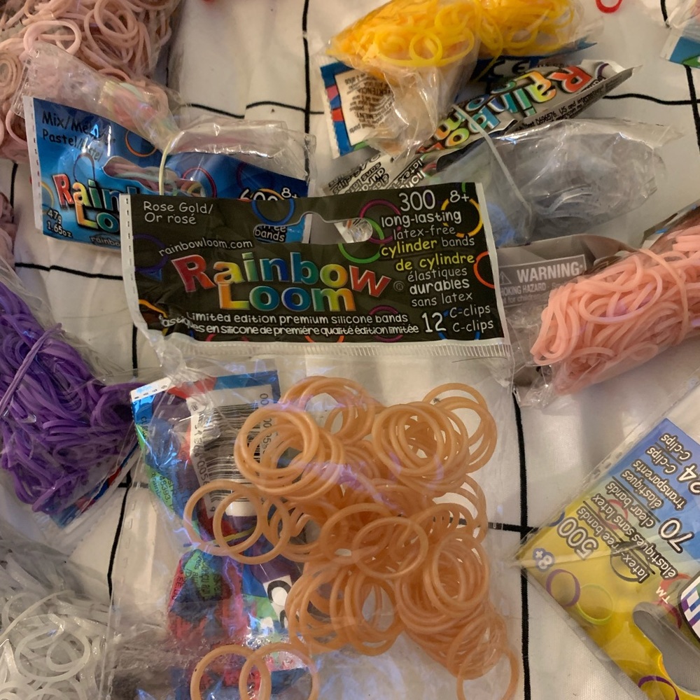 Rainbow loom bands and Gear.